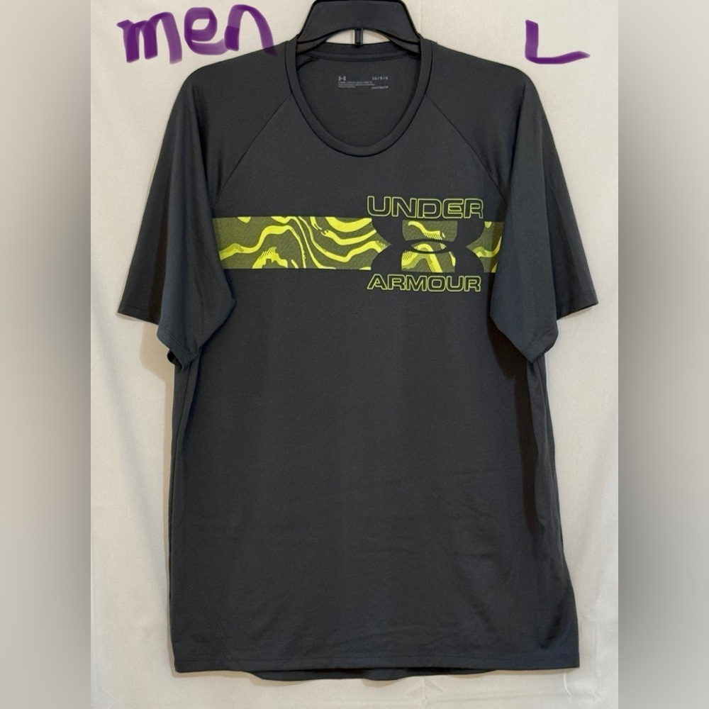 Under Armour Men's Black and Yellow Graphic Tee